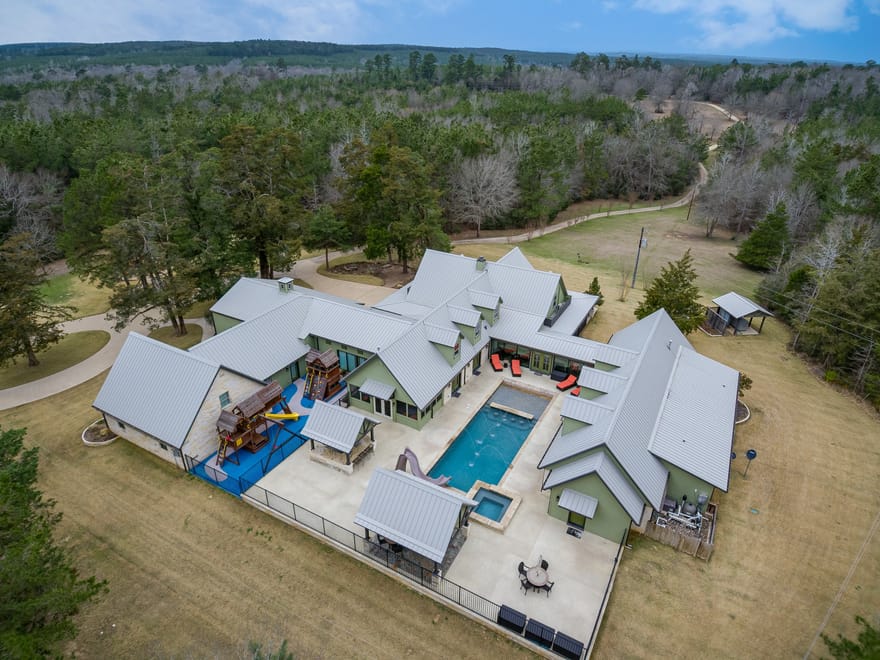 17042 State Highway 21, Grapeland, Texas