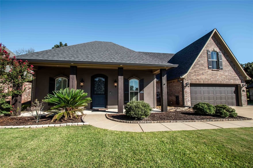 223 Morgan Court, Benton, Louisiana
