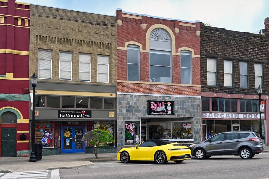 414 W Main Street, Denison, Texas