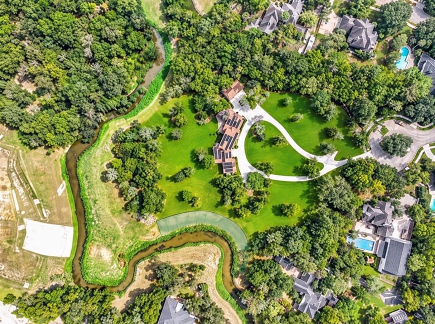 300 Courtlandt Place, Friendswood, Texas