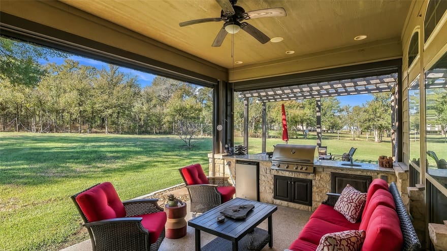 5050 Old Spanish Trail, Bryan, Texas