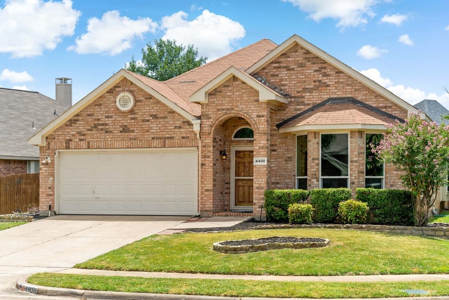 4408 Spanish Oak Circle, Corinth, Texas