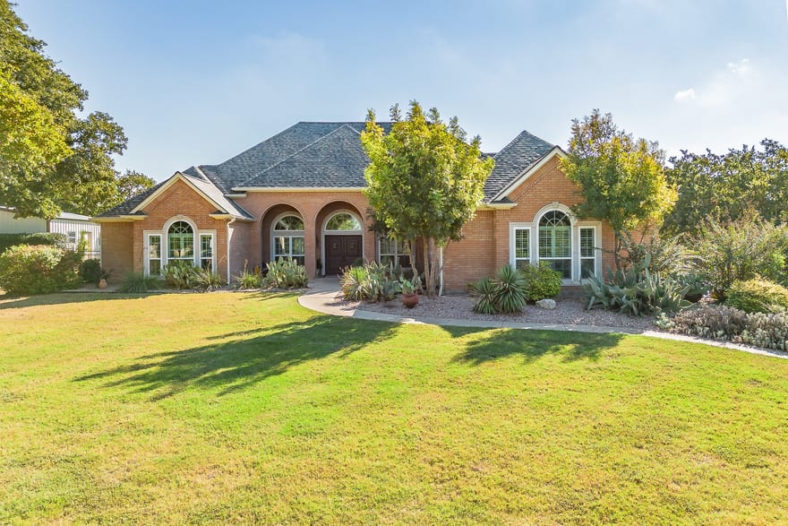 225 Sherry Lane, Burleson, Texas