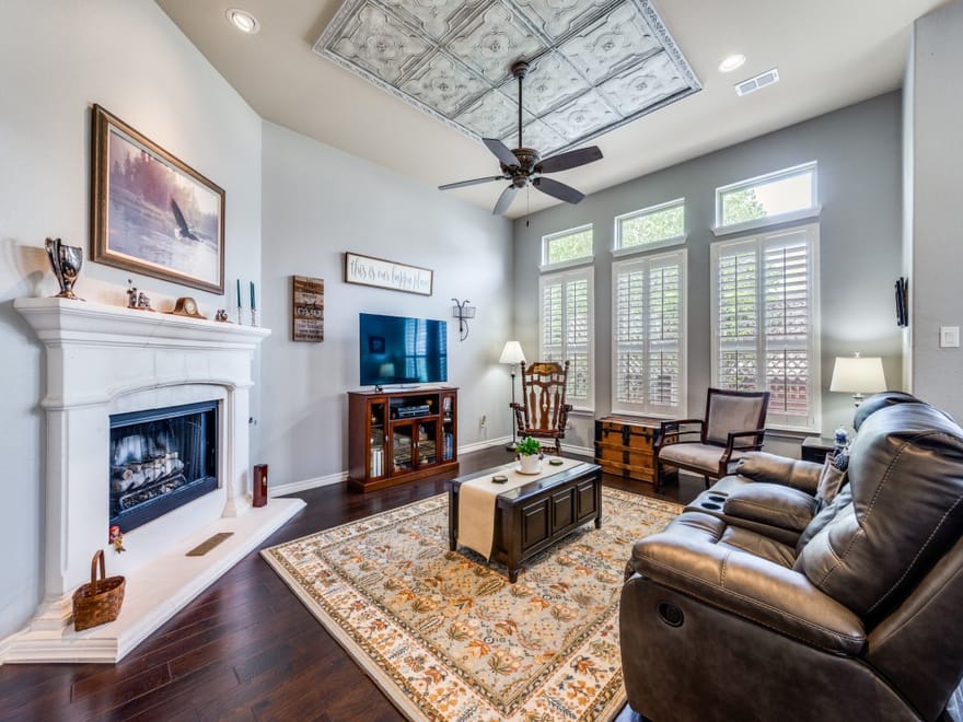 1220 Isabella Lane, Savannah, Texas