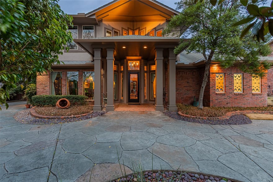 800 Oakwood Court, Highland Village, Texas