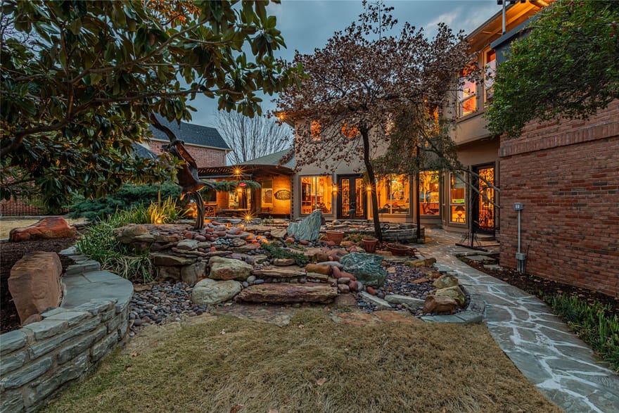 800 Oakwood Court, Highland Village, Texas