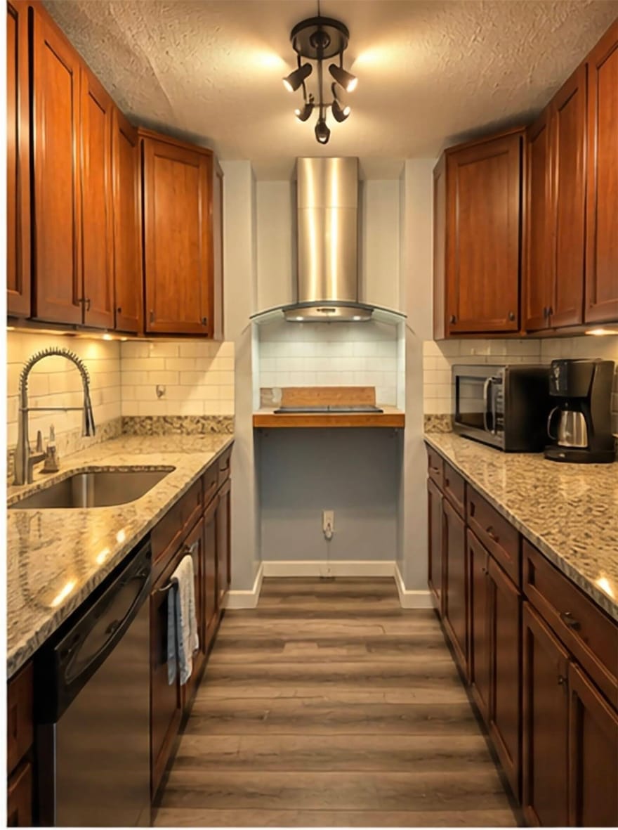 9009 Richmond Avenue, Houston, Texas