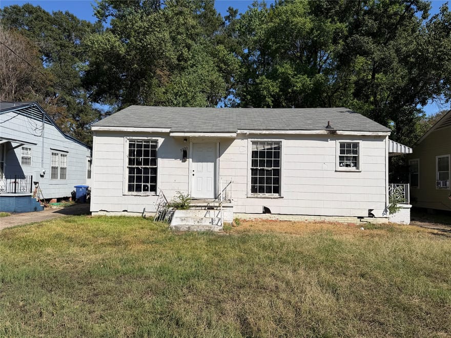 5323 Bienville Avenue, Shreveport, Louisiana
