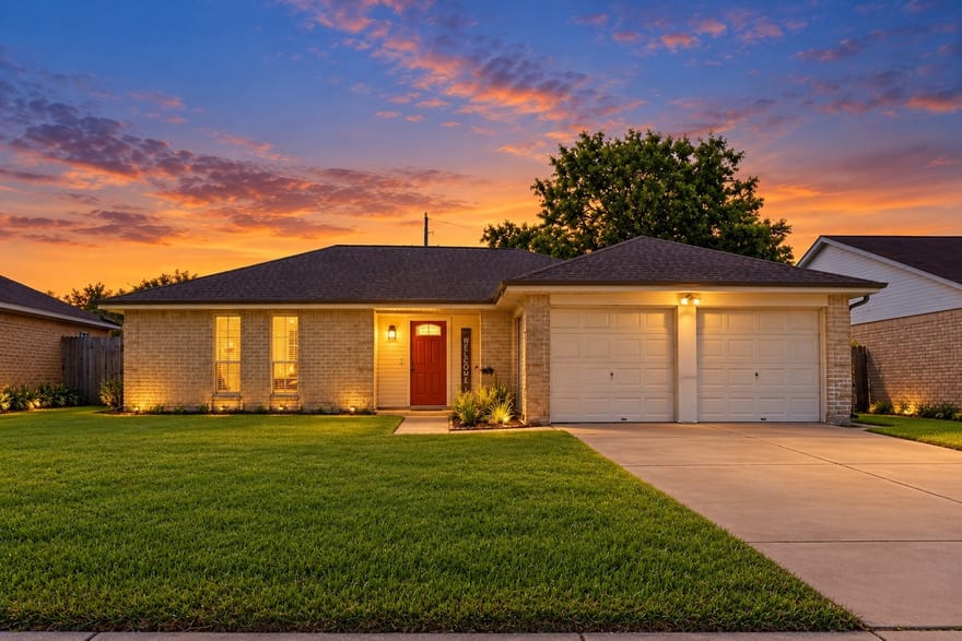 5427 Timpani Drive, Friendswood, Texas