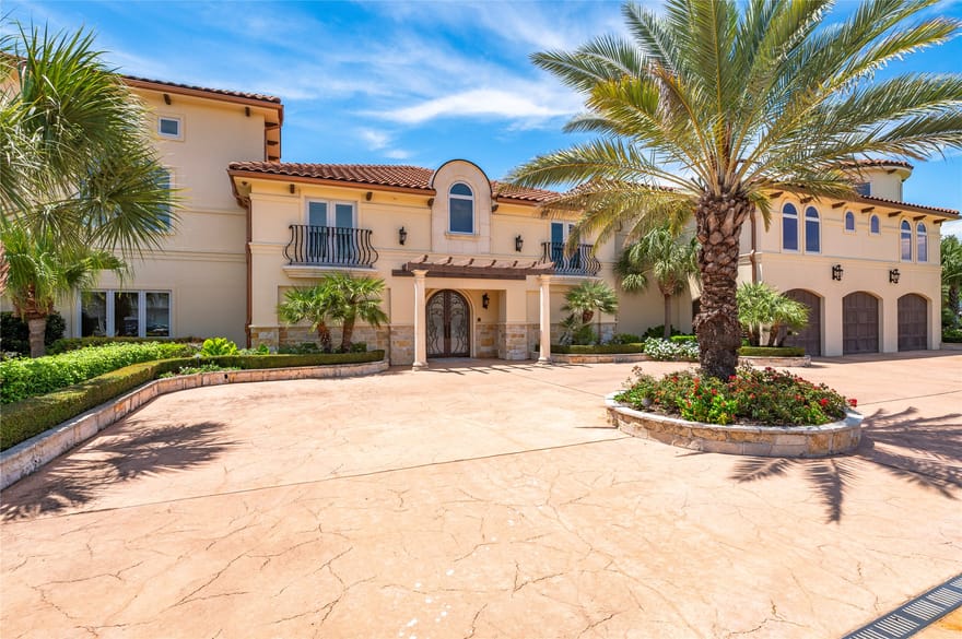 215 Sampan Drive, Galveston, Texas