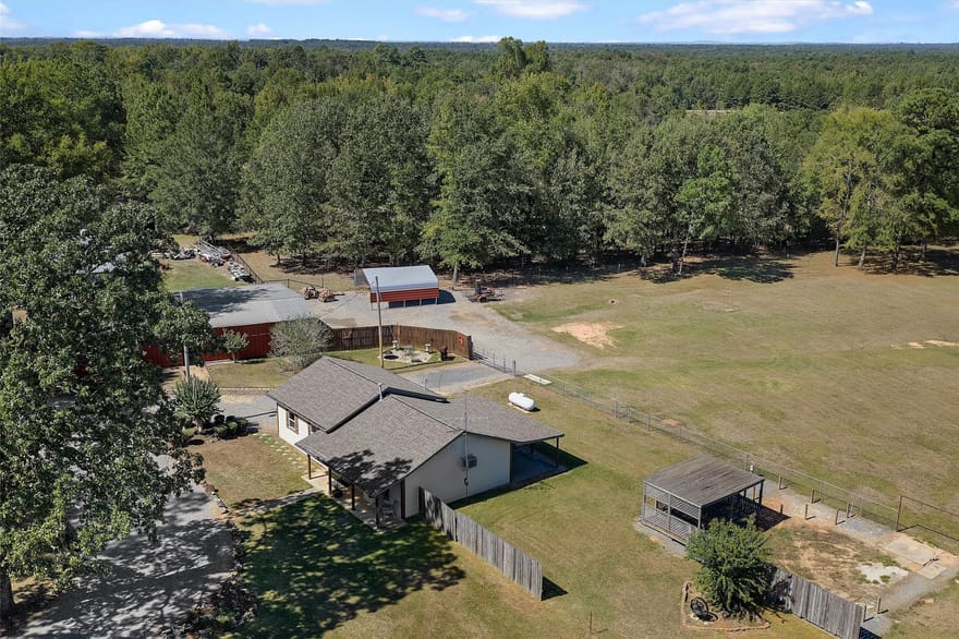 273 Cycle Plant Road, Benton, Louisiana
