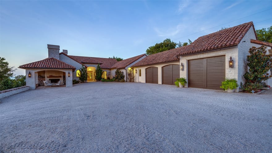385 Lakeview Drive, Denison, Texas