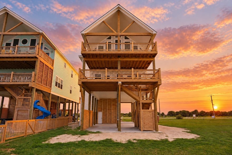 1216 Highway 87, Gilchrist, Texas