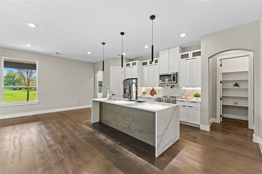 38093 Misty Ridge Drive, Whitney, Texas