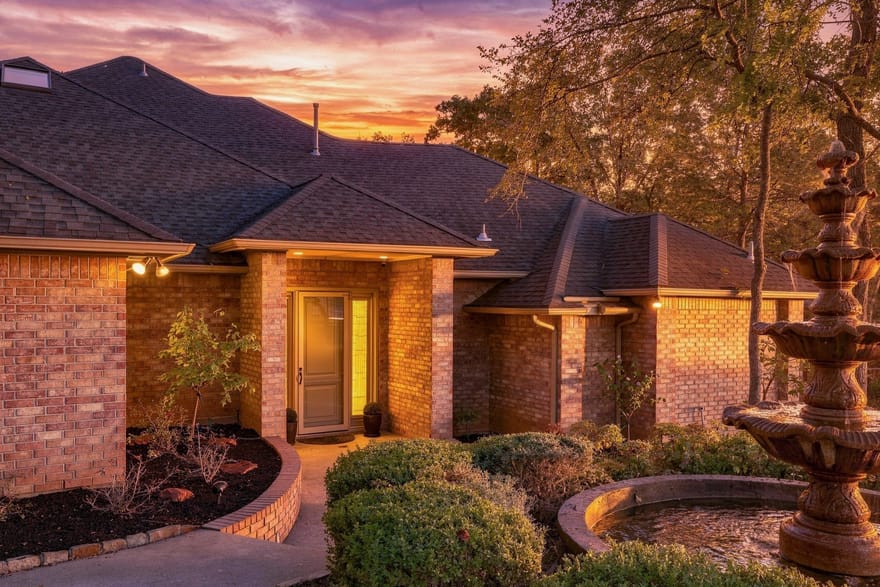 2119 N Fielder Road, Arlington, Texas