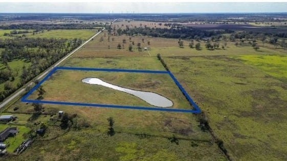 County Road 100, Boling, Texas