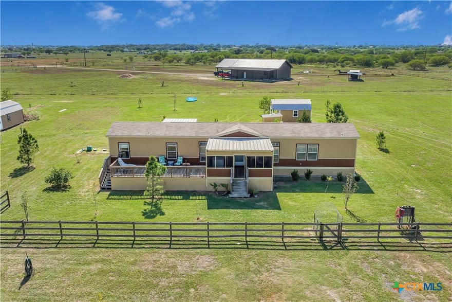 133 Weeping Willow Road, Victoria, Texas
