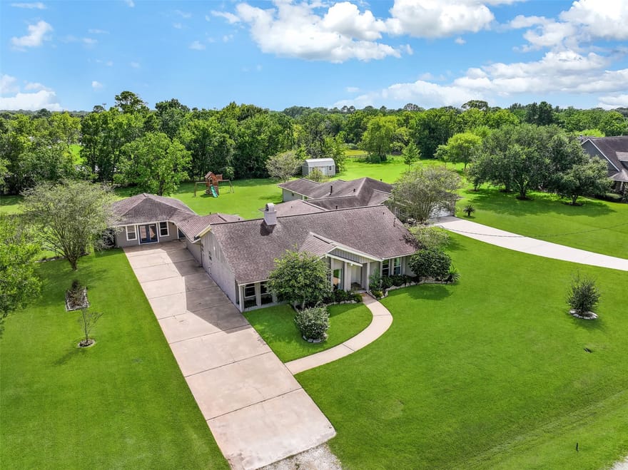 304 Chester Drive, Friendswood, Texas