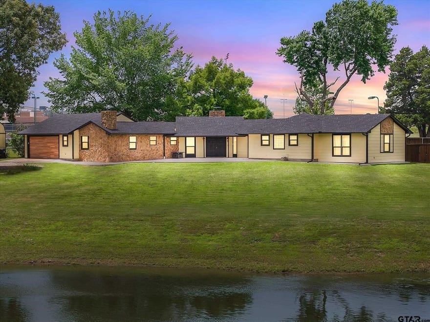 1203 N Spring Street, Grand Saline, Texas