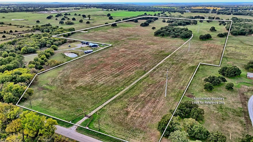 2519 Upper Montague Road, Bowie, Texas