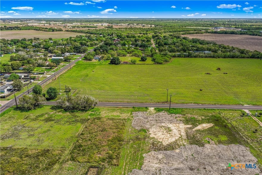 4509 Lone Tree Road, Victoria, Texas