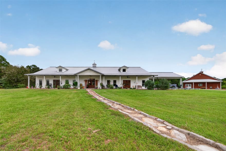 382 Hinson Road, Lovelady, Texas