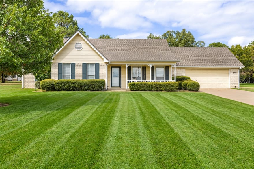 3708 Indian Creek Trail, Granbury, Texas