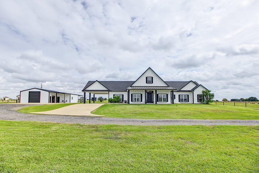 13549 Reagans Way, Navasota, Texas