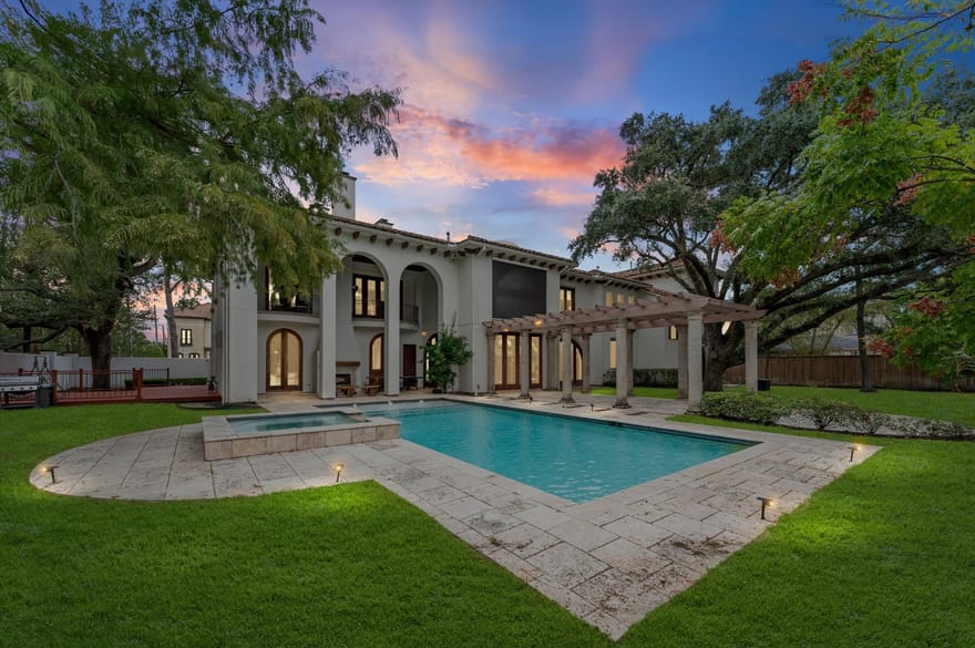 5135 Longmont Drive, Houston, Texas