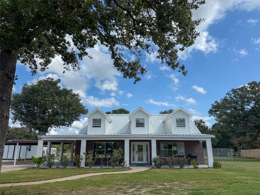 7700 County Road 3700, Athens, Texas