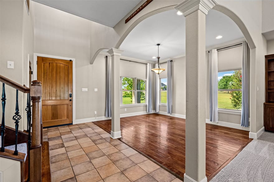 407 Valley View Court, Rio Vista, Texas