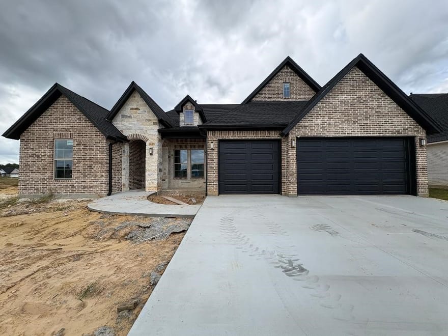1335 Jared Drive, Lumberton, Texas