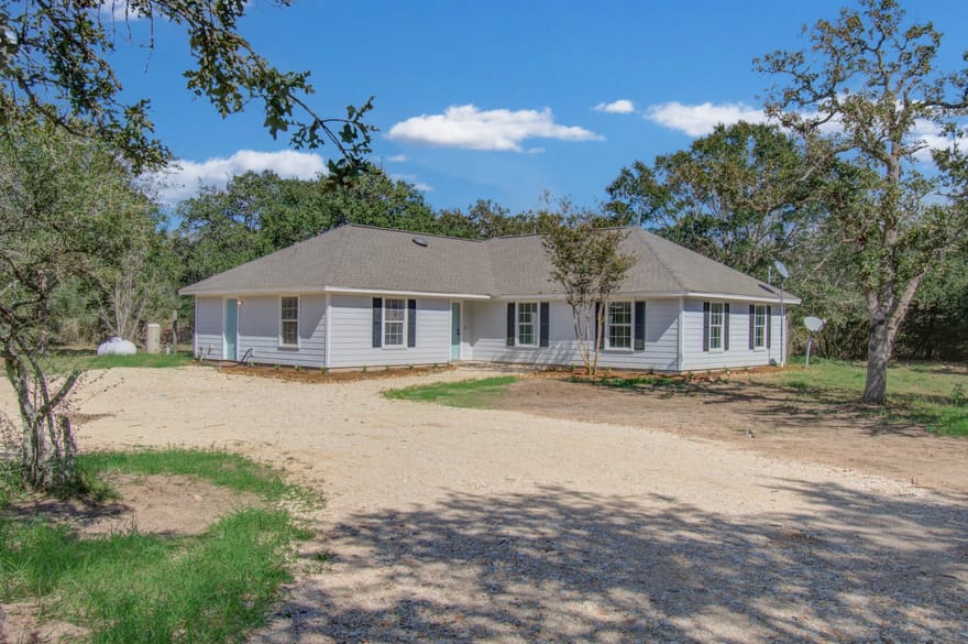 1060 Brandt Lane, Columbus, Texas