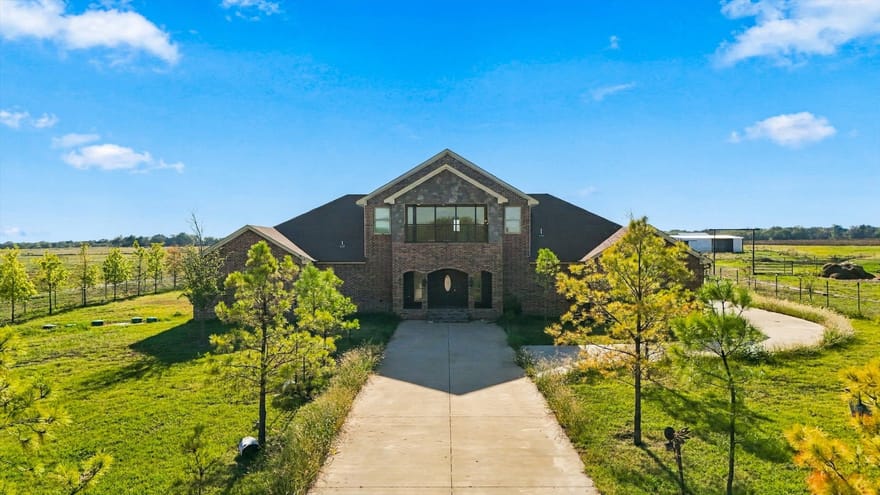 573 Hcr 2431, Hillsboro, Texas