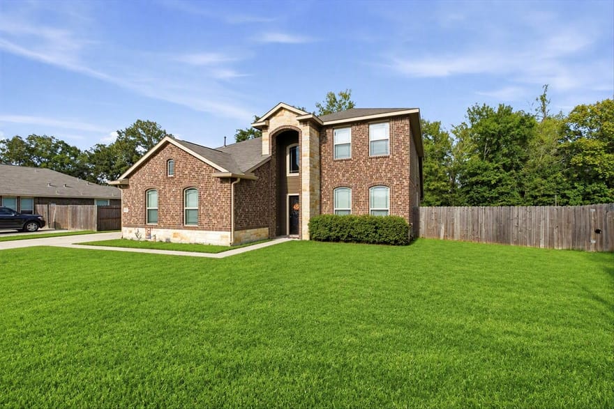 100 Tracie Drive, Dayton, Texas