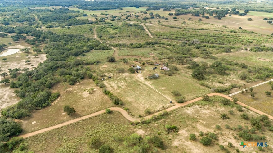 1116 Earl Williams Road, Yorktown, Texas