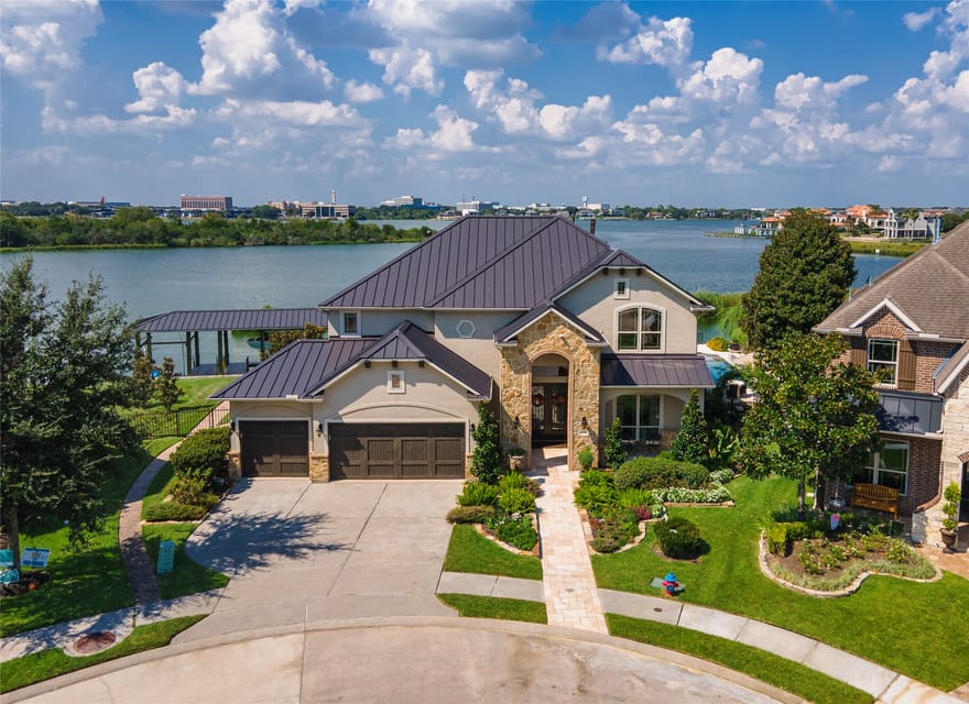 858 Signature Cove, League City, Texas