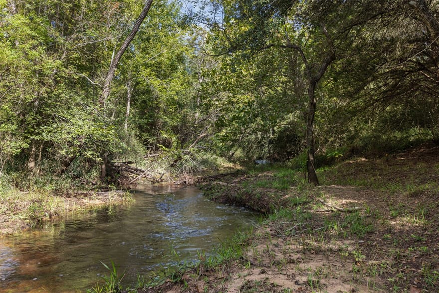 8189 Milton Road, Sealy, Texas
