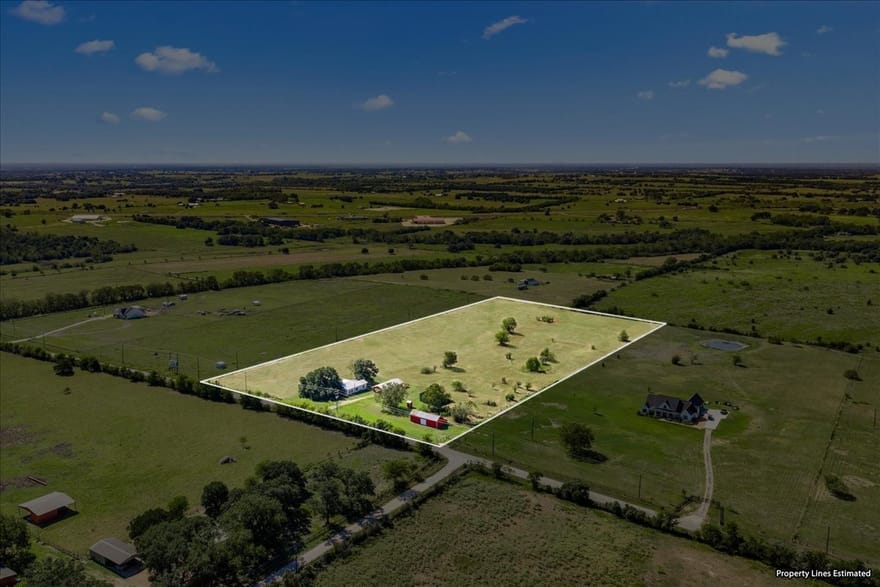 1155 Lomax Harmel Road, Burton, Texas