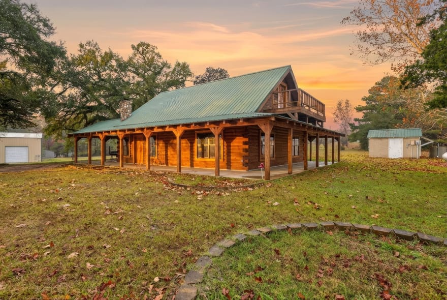 3723 Fm 256, Colmesneil, Texas