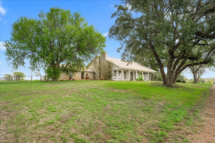 4214 Old College Road, La Grange, Texas