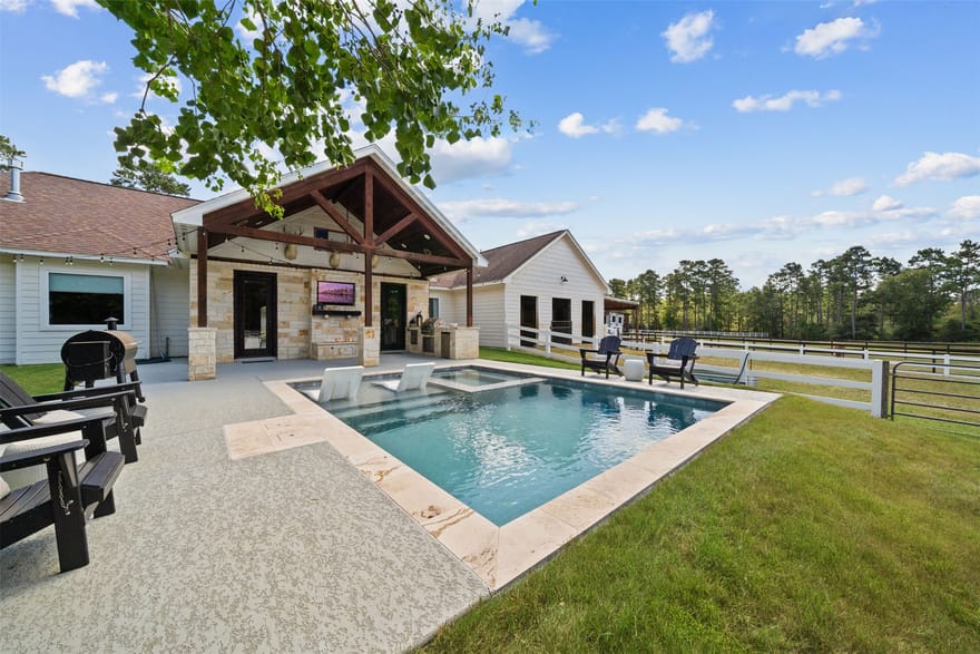46509 Mcgill Road, Plantersville, Texas