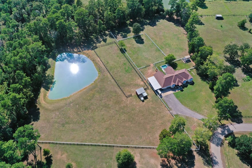 46509 Mcgill Road, Plantersville, Texas