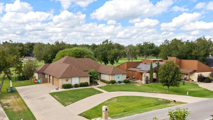 9004 Woodlawn Drive, Granbury, Texas