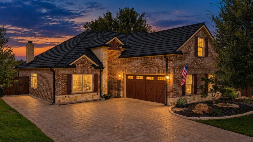6503 Pirlie Court, Granbury, Texas