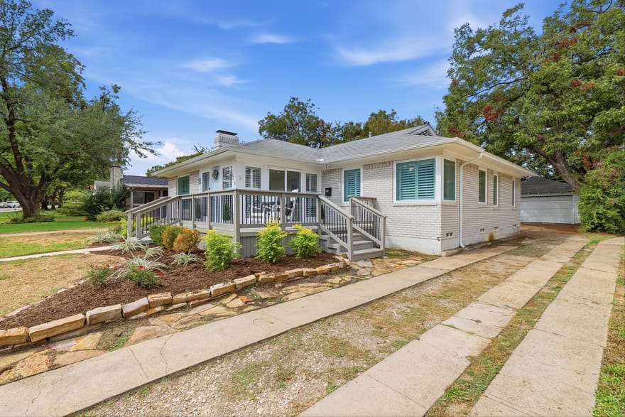 6235 Kenwood Avenue, Dallas, Texas