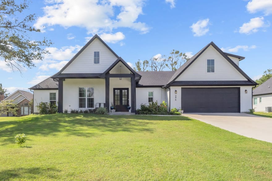 296 Stapper Street, Bridge City, Texas