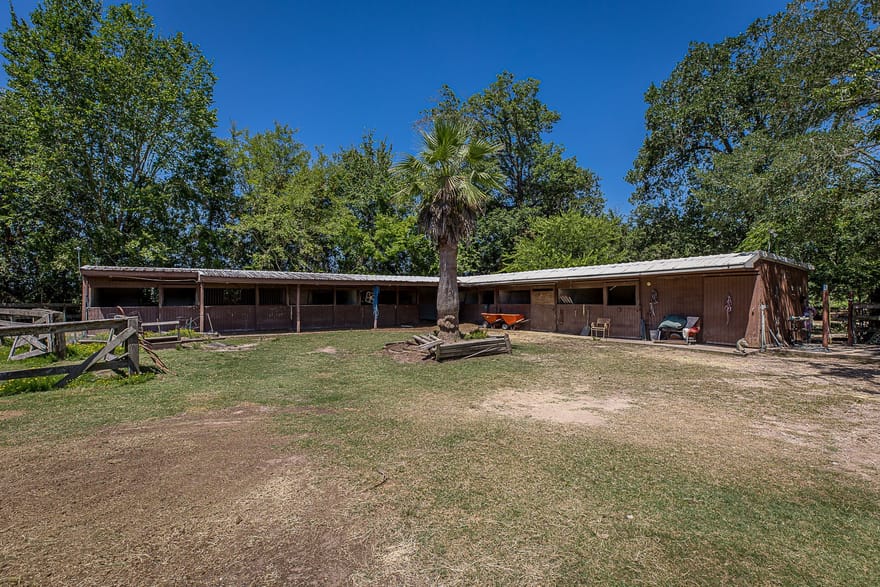 26298 Hwy 105, Montgomery, Texas