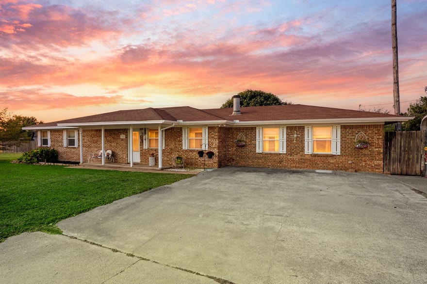 1255 County Road 260, Gainesville, Texas
