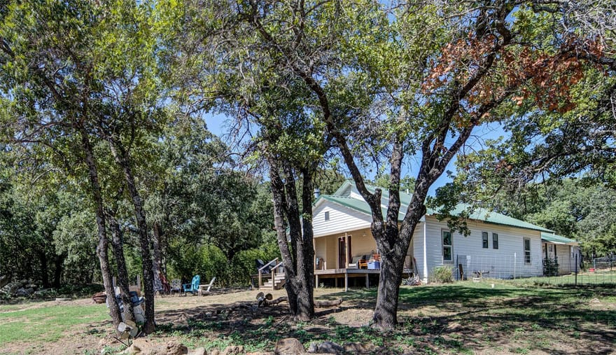 2483 Fruitland Road, Sunset, Texas